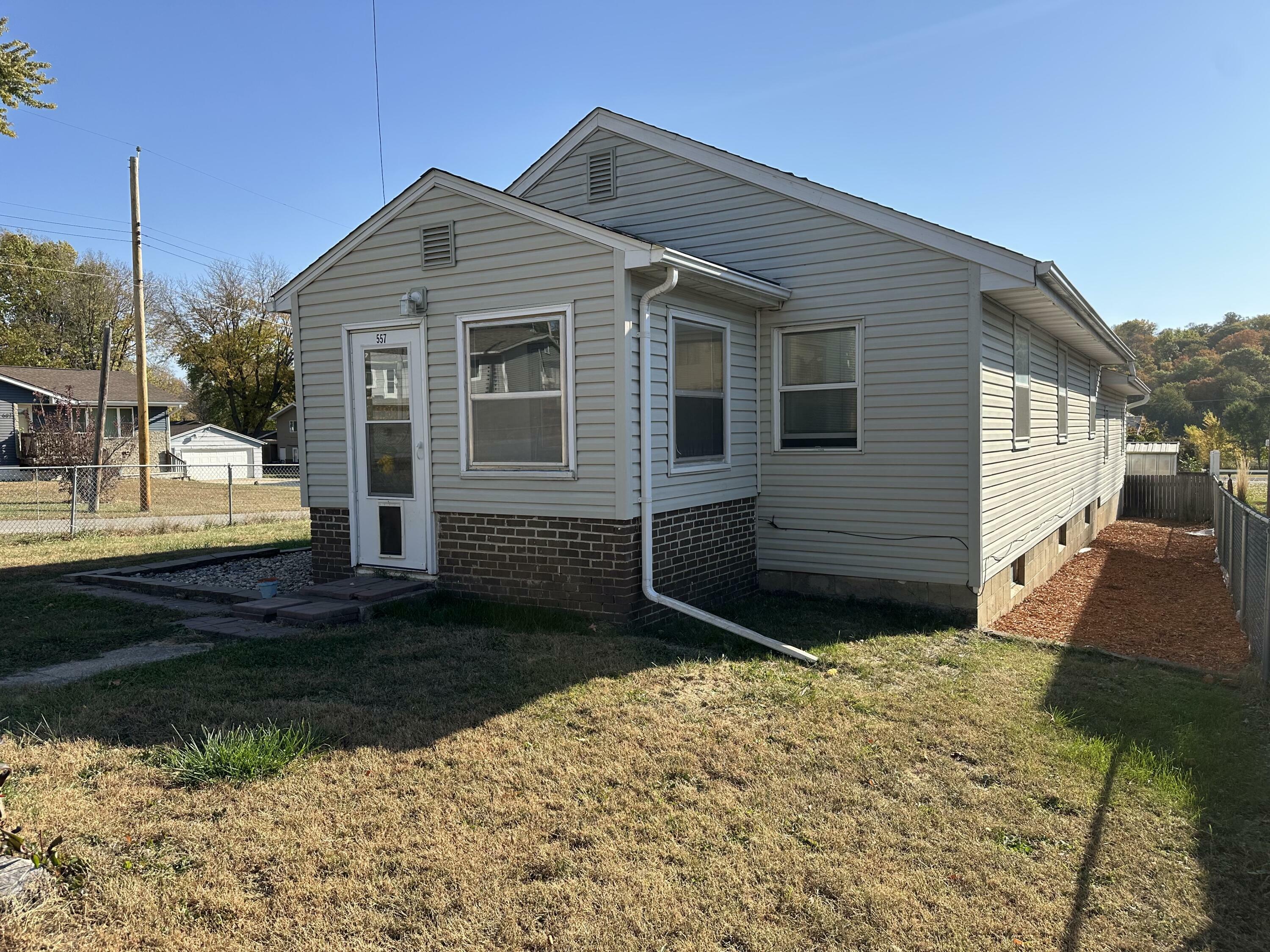 Property Photo:  557 2nd Street NW  IA 50501 