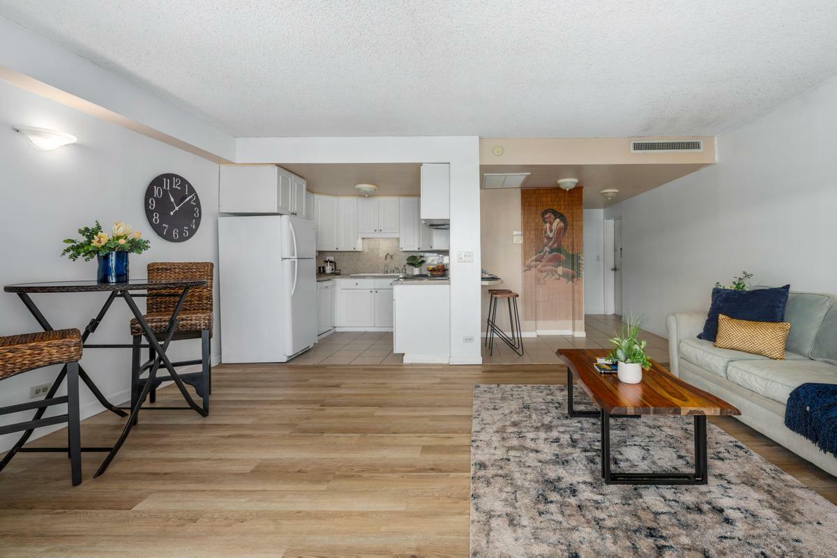 Property Photo:  75-5719 Alii Dr 214  HI 96740 