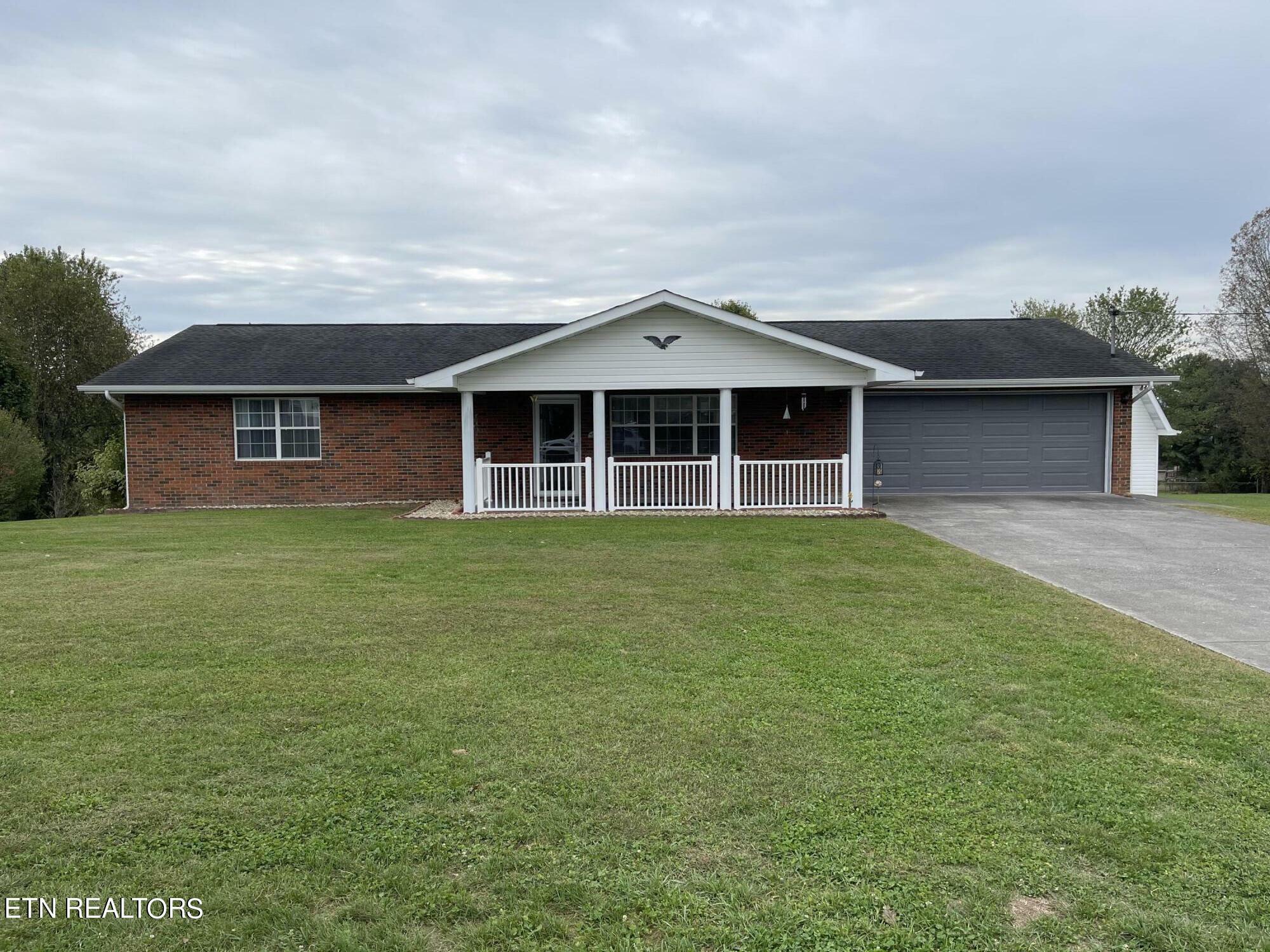 Property Photo:  421 Woods View Circle  TN 37764 