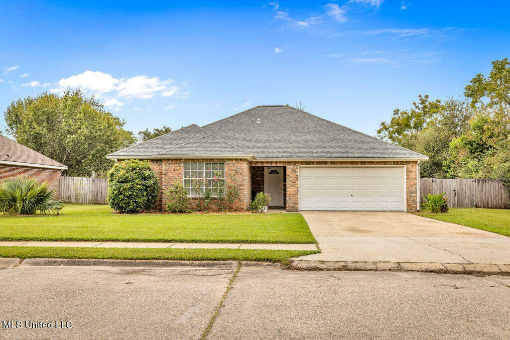 Property Photo:  325 Woodcrest Drive  MS 39560 