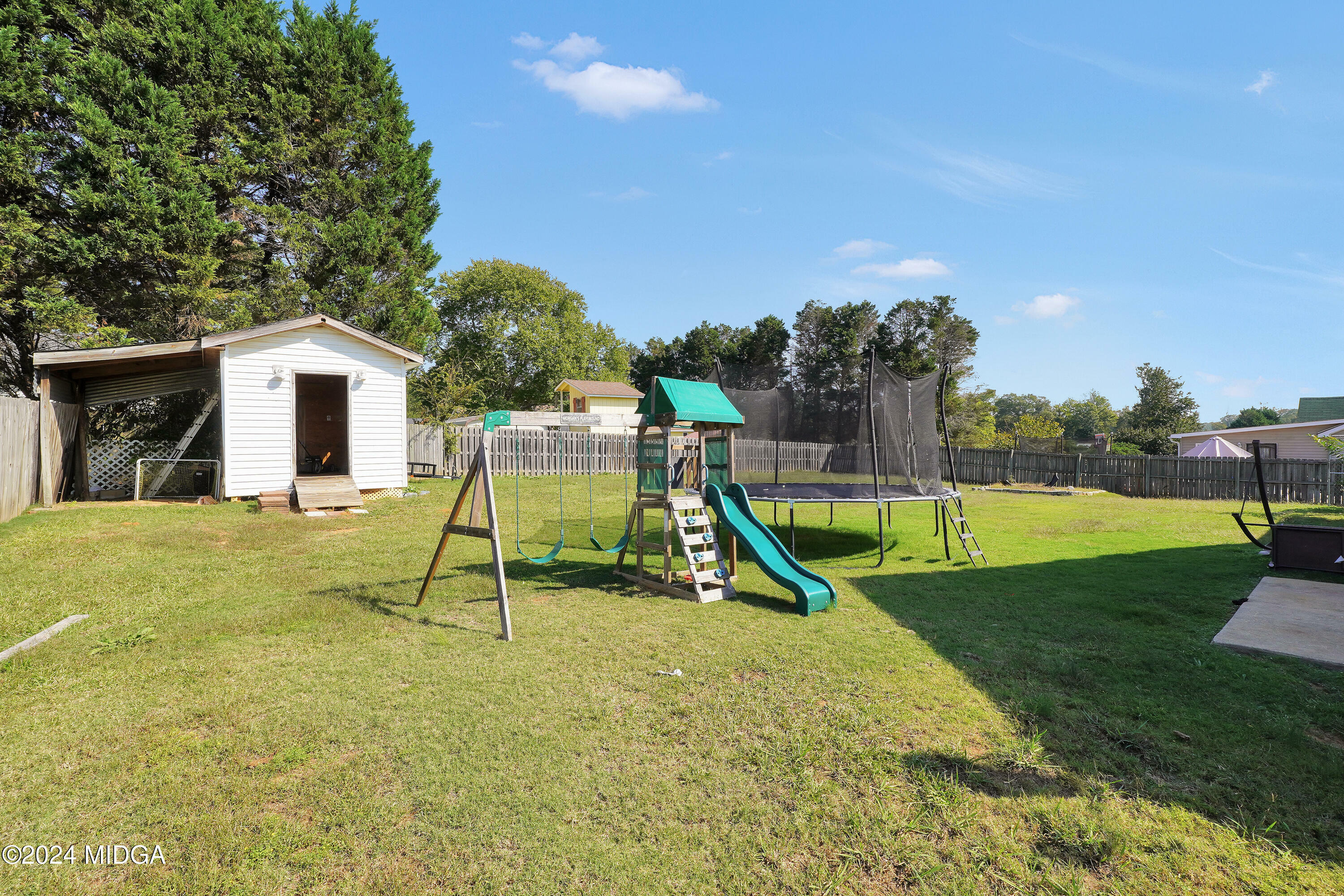 Property Photo:  571 Regal Road  GA 30233 