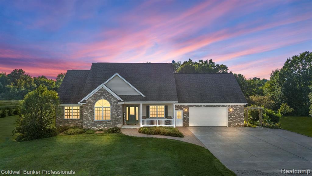 Property Photo: 6099 Simmons Trail MI 48461 8143