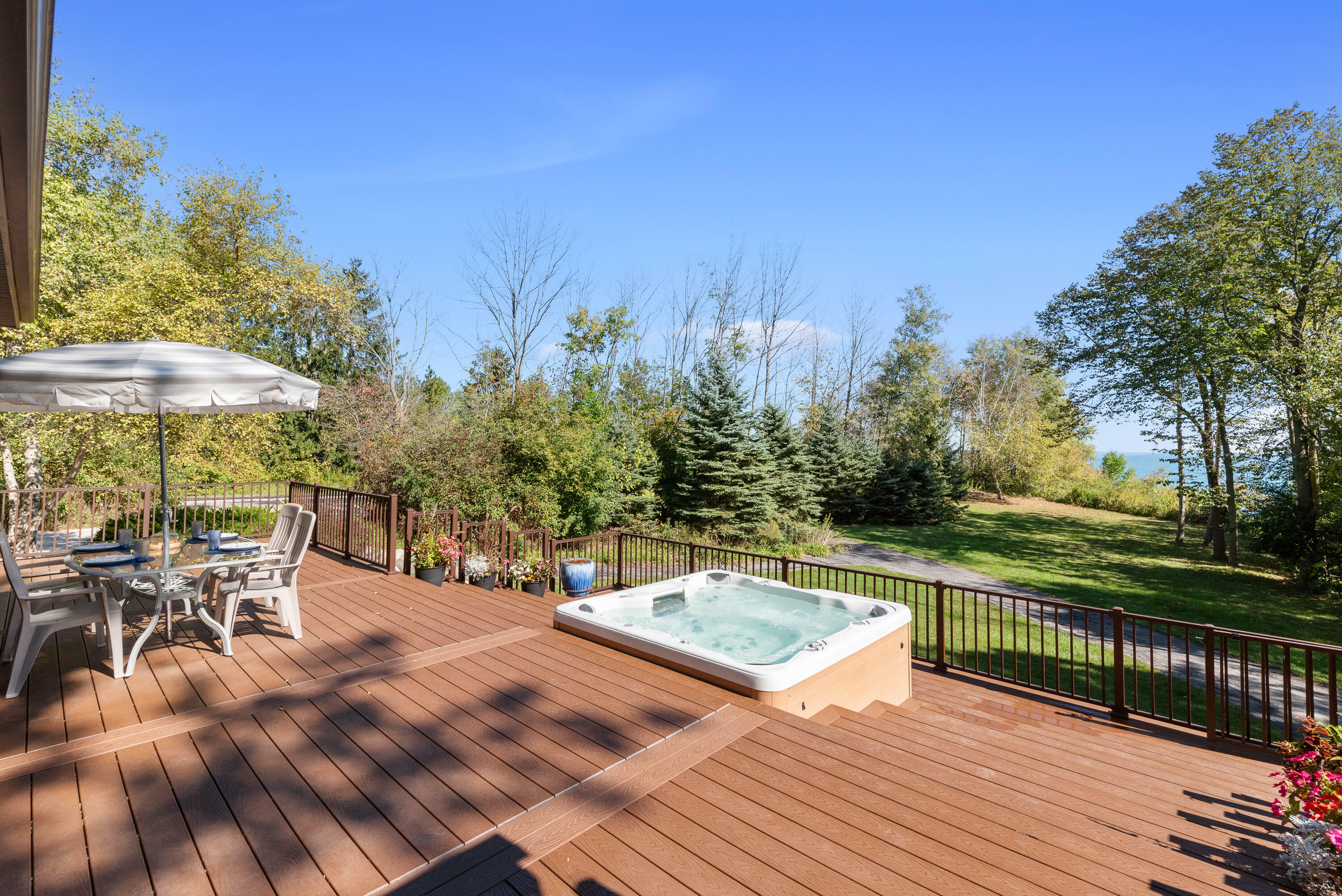 Property Photo:  735 Lake Dr  WI 53074 