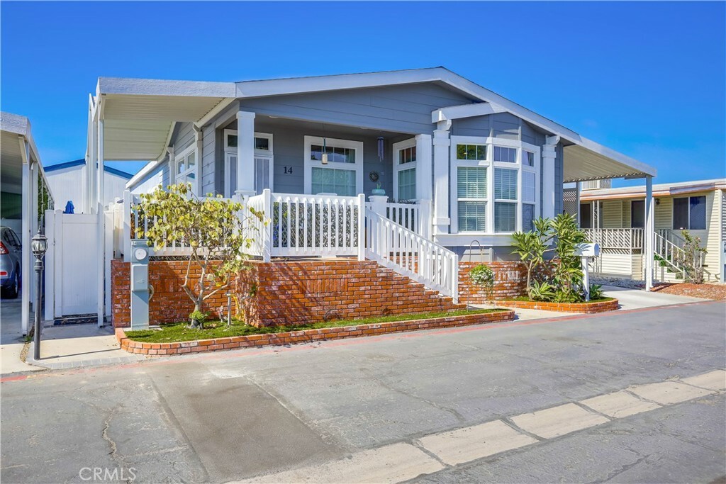 Property Photo:  16444 Bolsa Chica Street 14  CA 92649 