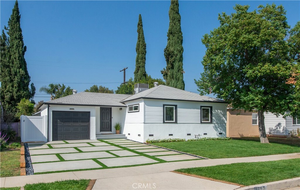 Property Photo:  5759 Jamieson Avenue  CA 91316 