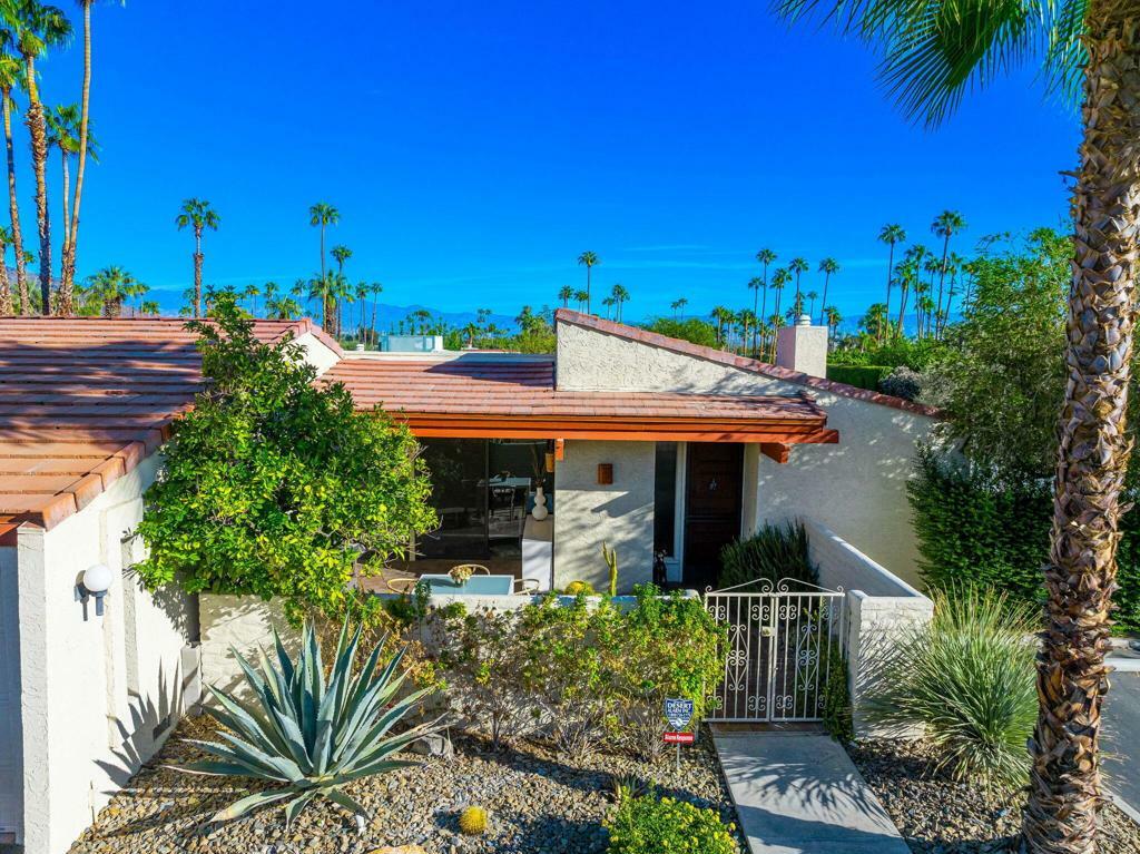 Property Photo:  2069 S Caliente Drive  CA 92264 