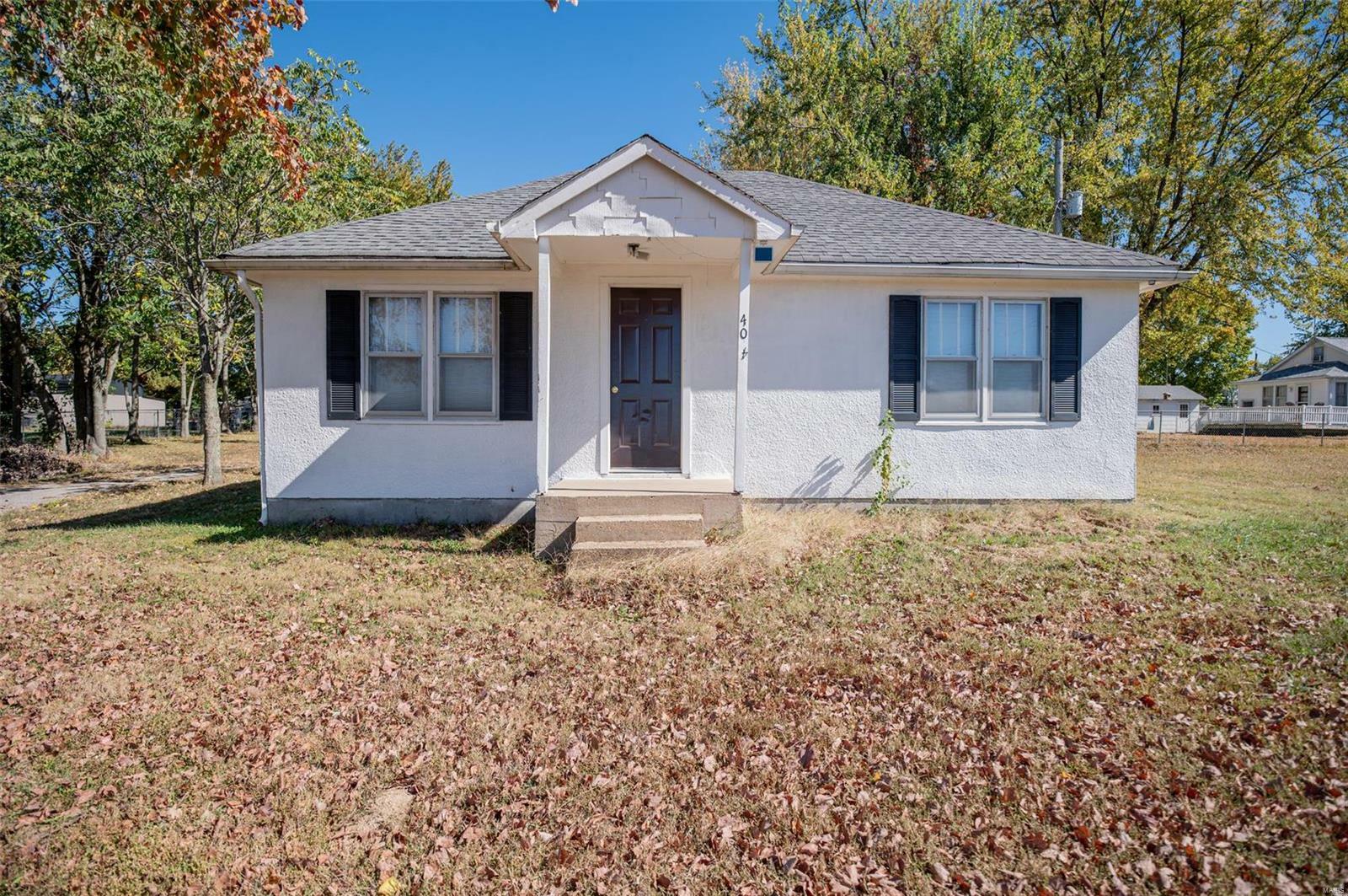 Property Photo:  404 Alvarado Avenue  MO 65013 