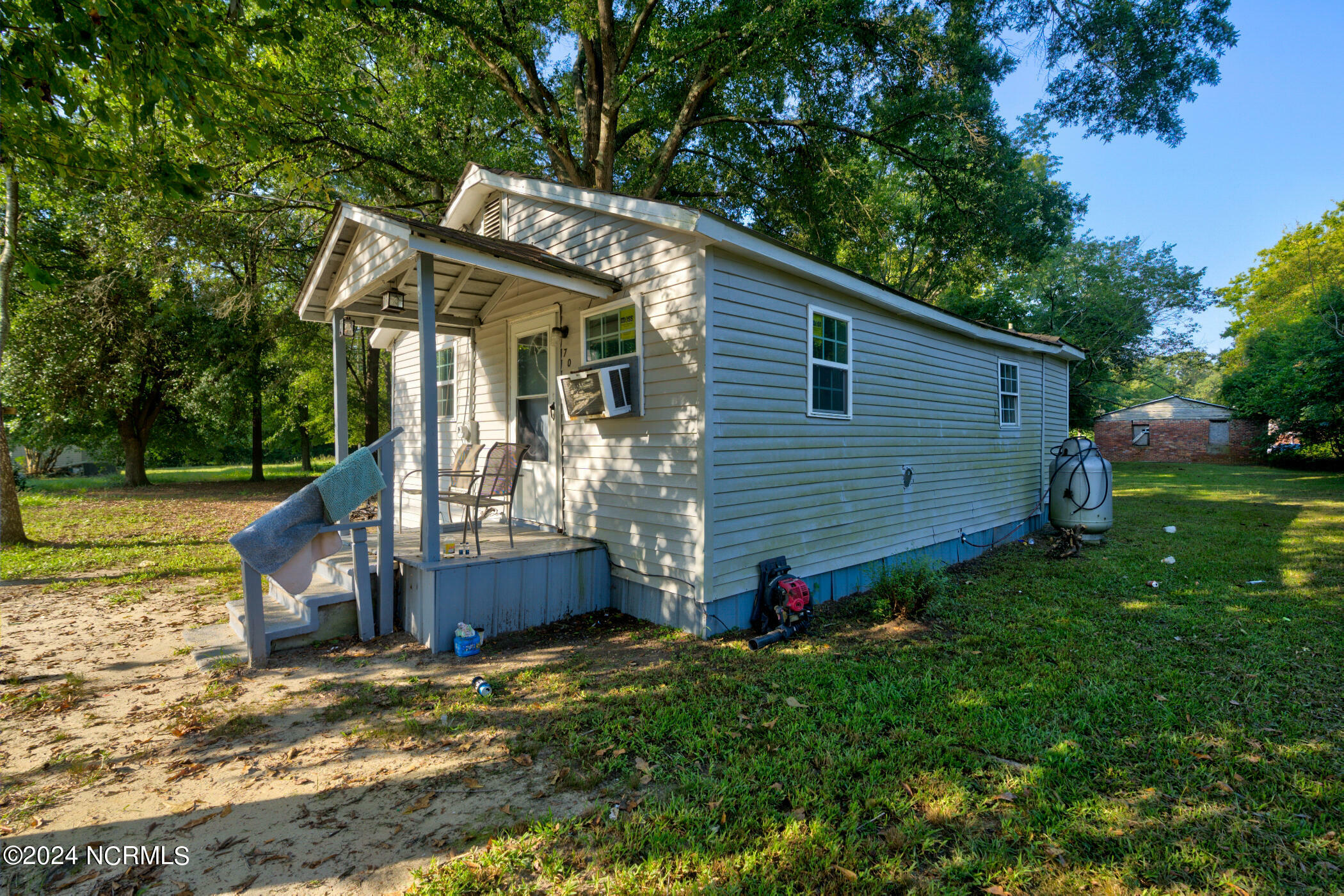 Property Photo: 701 Anne Street NC 28352