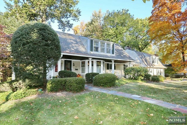 493 Summit Avenue  Oradell NJ 07649 photo