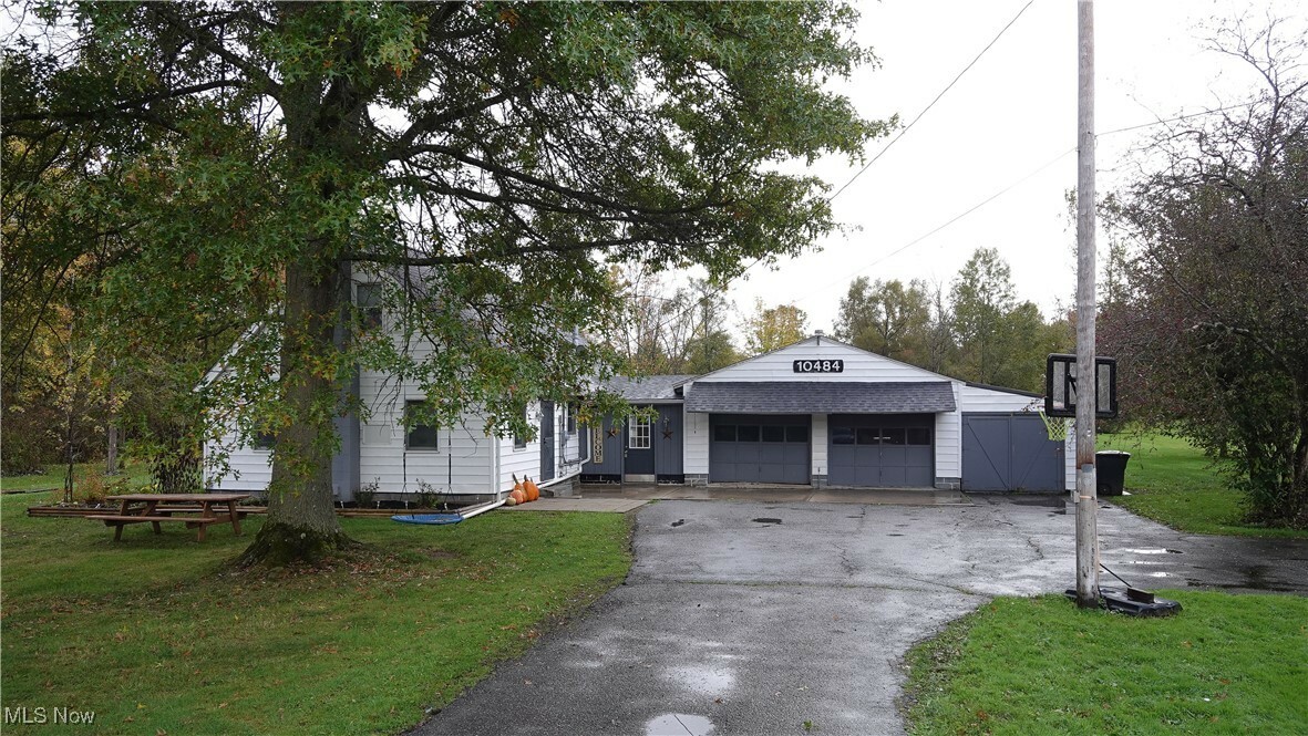 Property Photo:  10484 Knowlton Road  OH 44231 