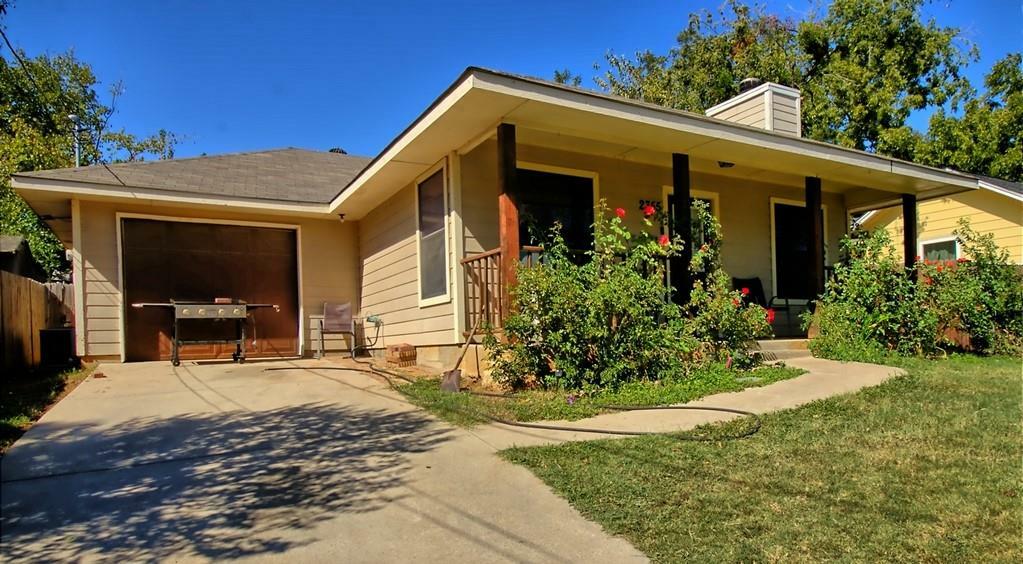 Property Photo:  2355 Peak Street  TX 76106 