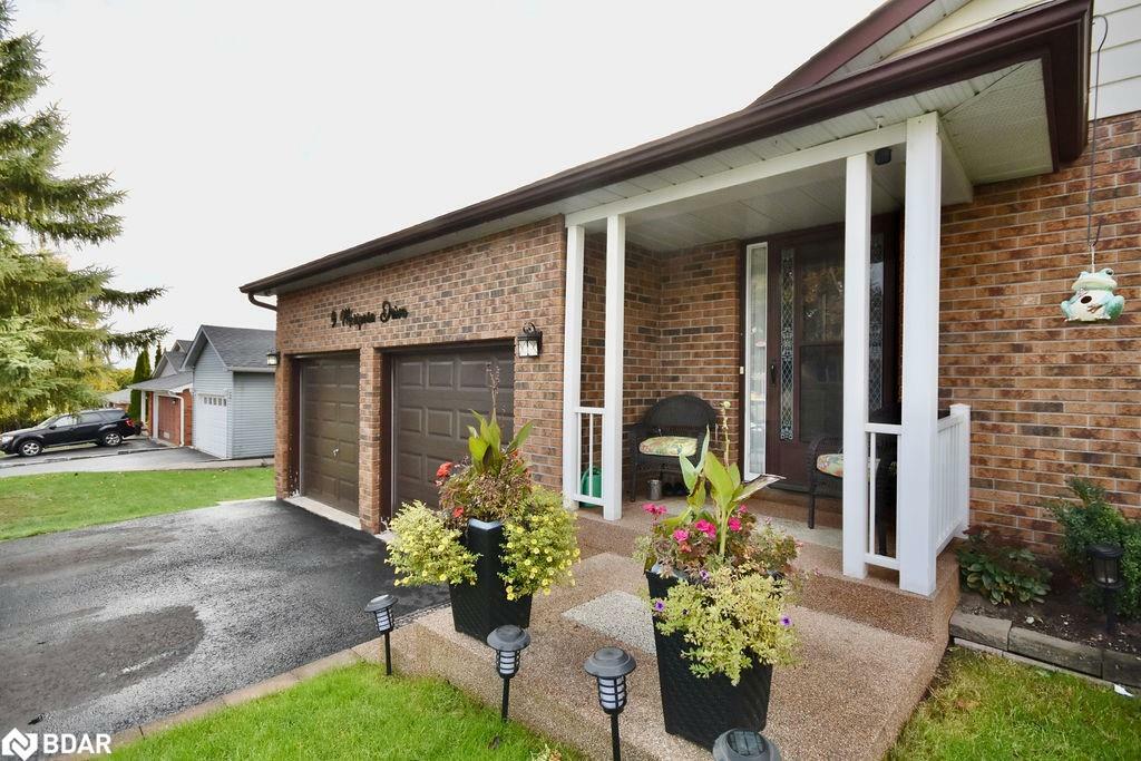 Property Photo:  9 Mariposa Drive  ON L3V 7G6 