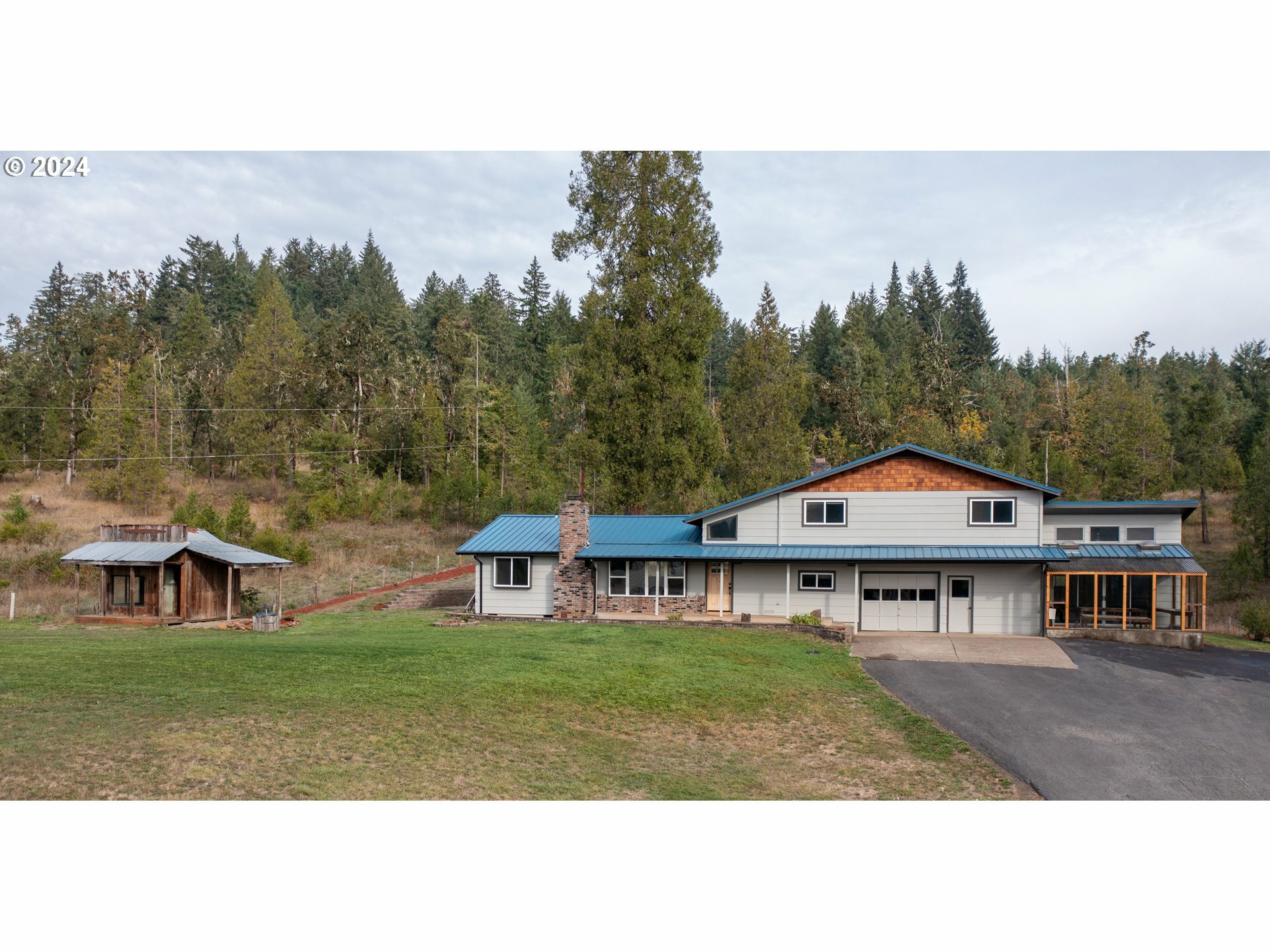 Property Photo:  37075 Camp Creek Rd  OR 97478 