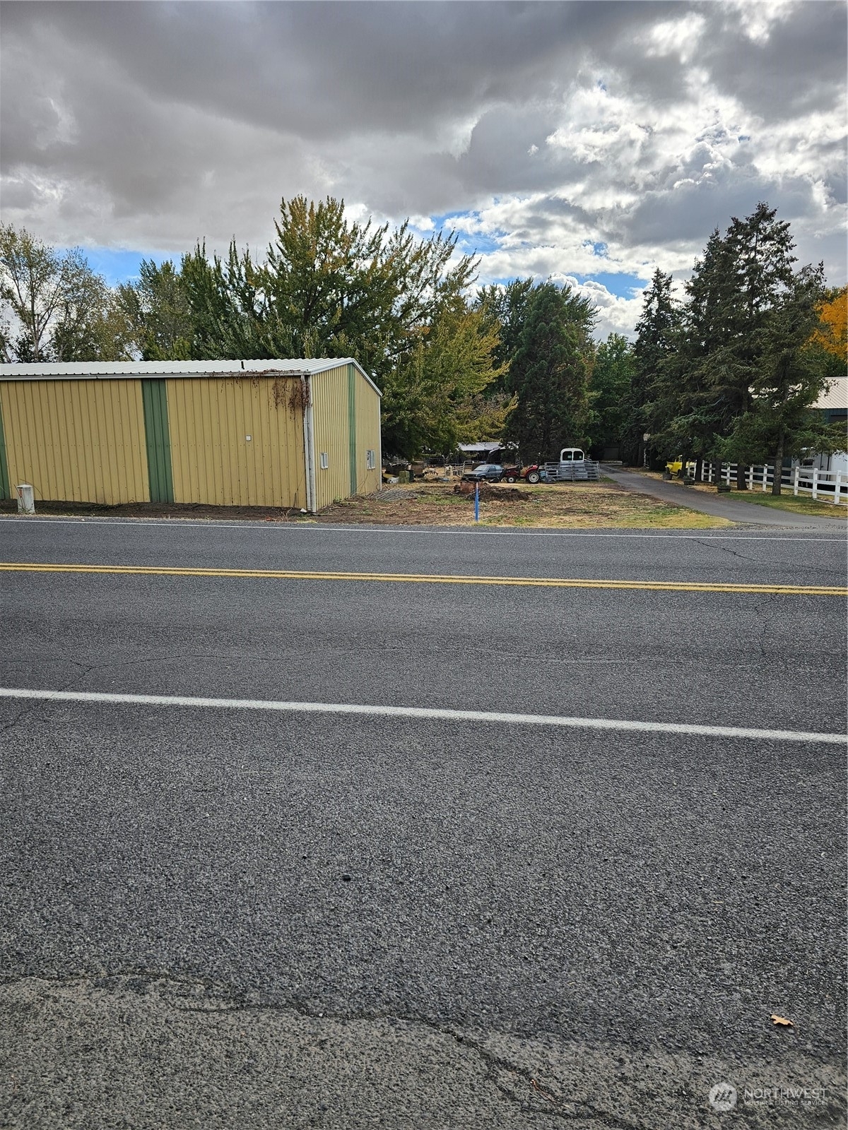 Property Photo:  2139 Old Milton Hwy N  WA 99362 