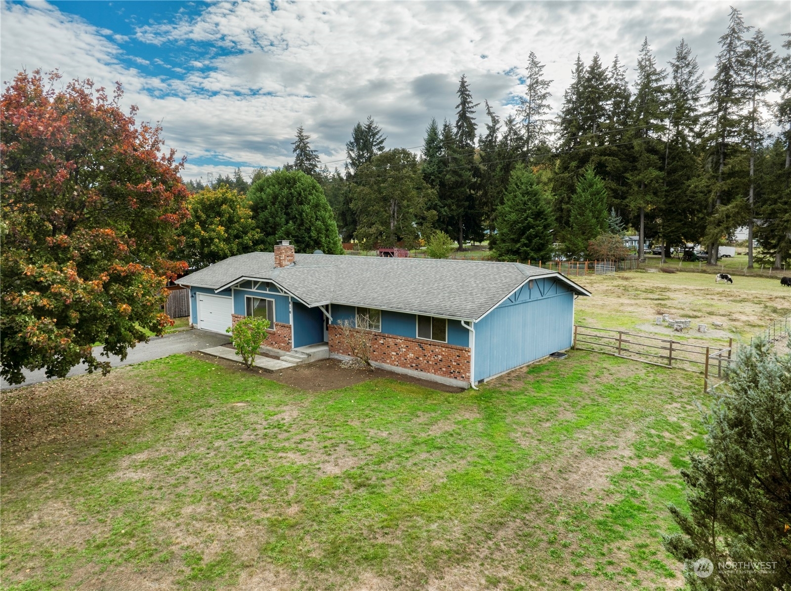 Property Photo:  810 287th Street E  WA 98580 