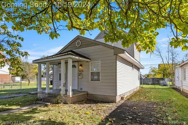 Property Photo:  3923 Isabelle Street  MI 48141 