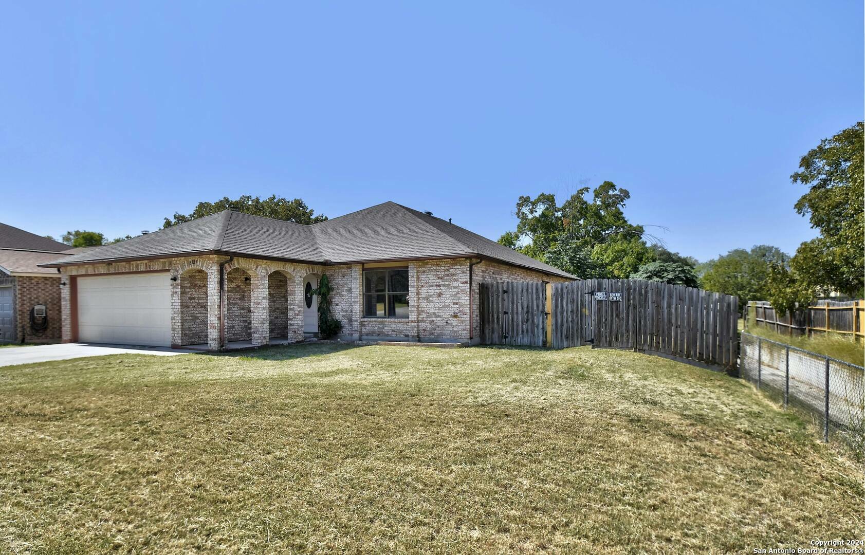 Property Photo:  8127 Sunshine Trail  TX 78244 