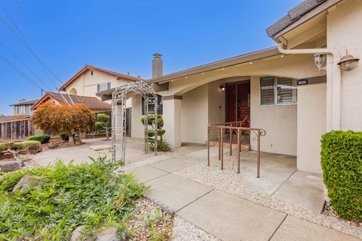 Property Photo:  5714 Shadow Ridge Drive  CA 94552 