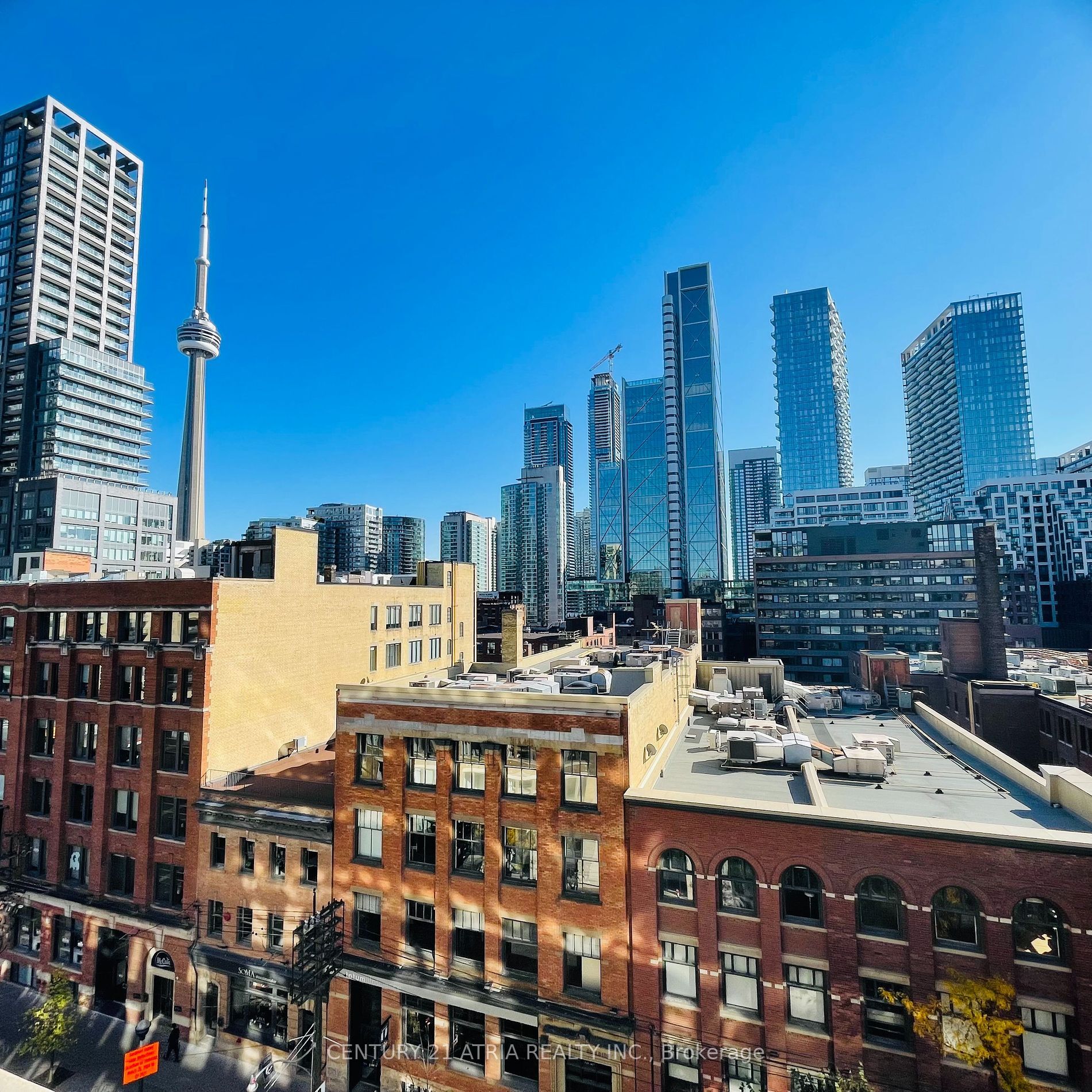 Property Photo: 478 King St W 706 ON M5V 0A8