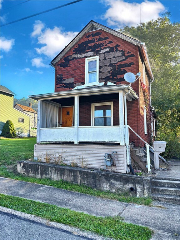 Property Photo:  715 Indiana Ave  PA 15045 