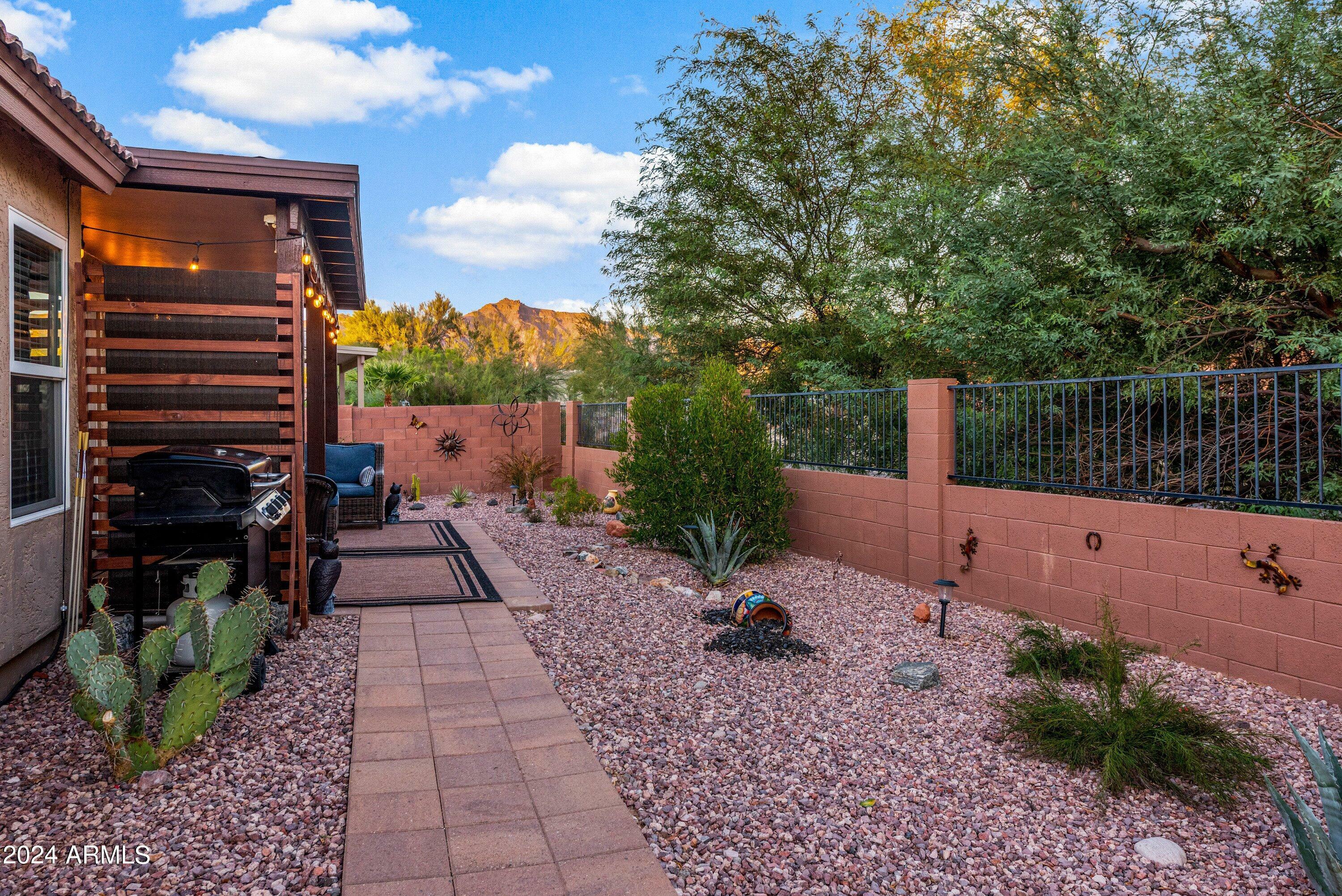 Property Photo:  6939 S Red Hills Road  AZ 85118 