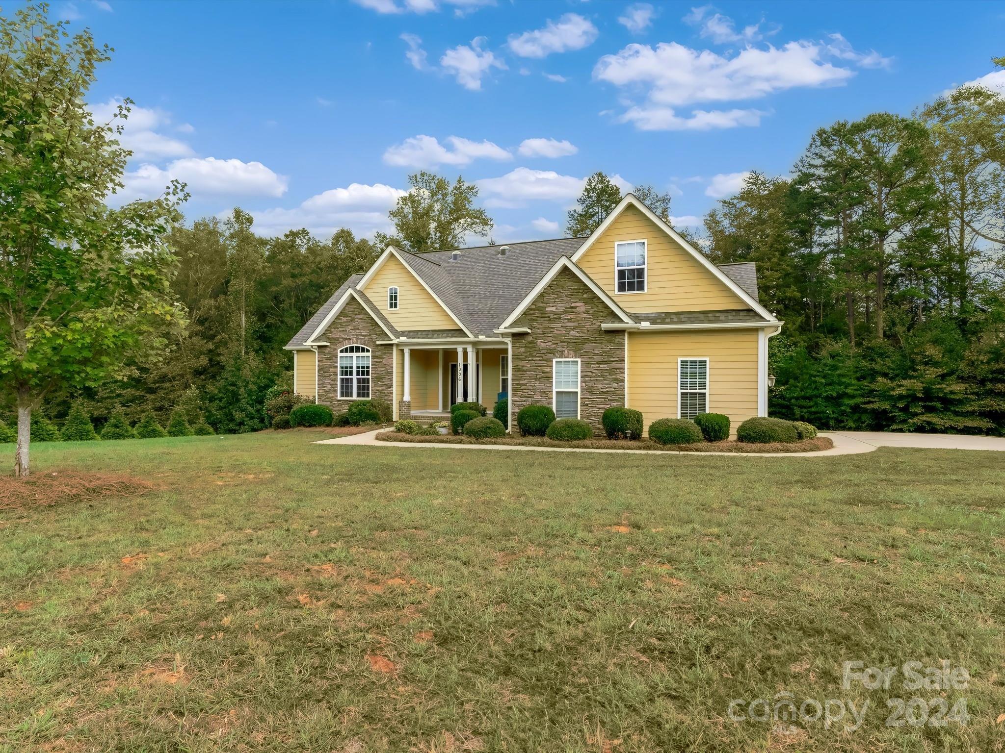 Property Photo: 1006 Wilson Cove Court 30 NC 28006