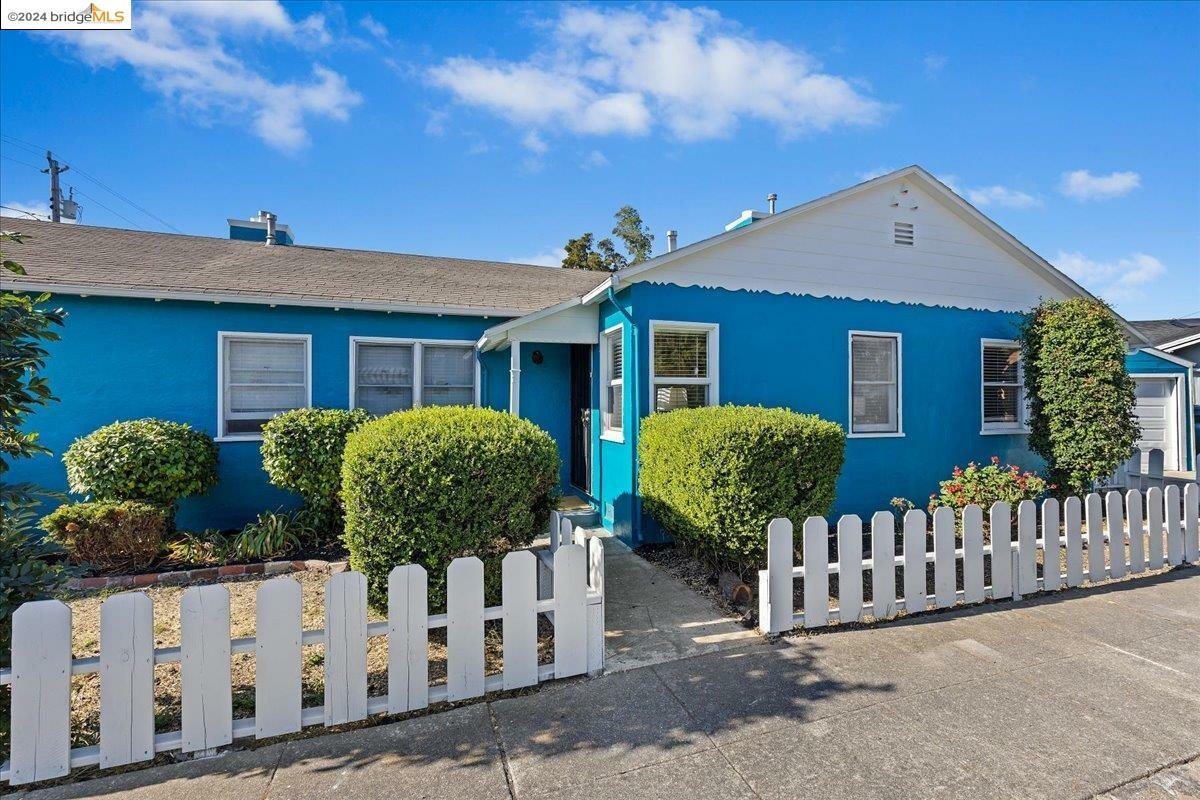 Property Photo:  3137 60th Avenue  CA 94605 