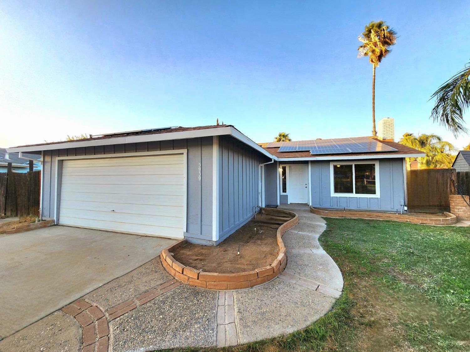 Property Photo:  5939 E Ramona Avenue  CA 93727 