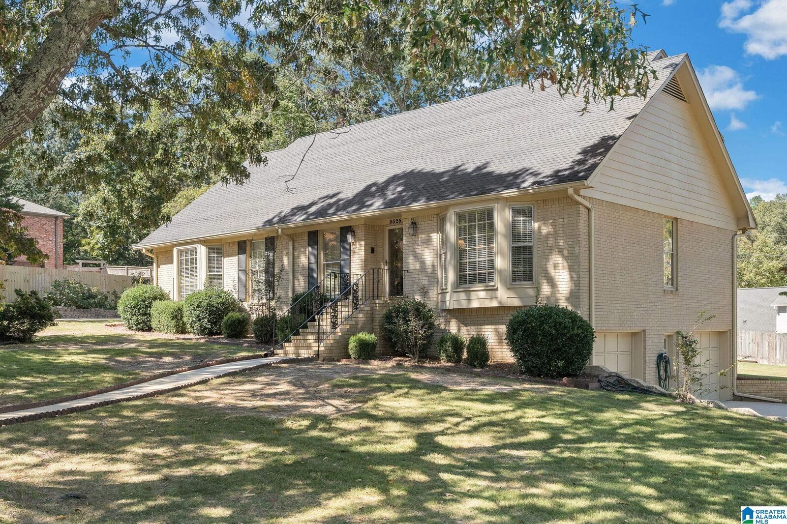 Property Photo:  3525 Meadow Brook Circle  AL 35242 