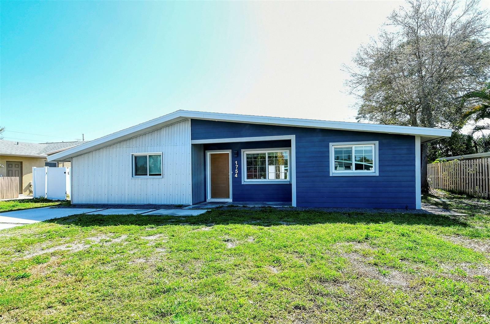 Property Photo:  1754 Joyce Street  FL 34231 