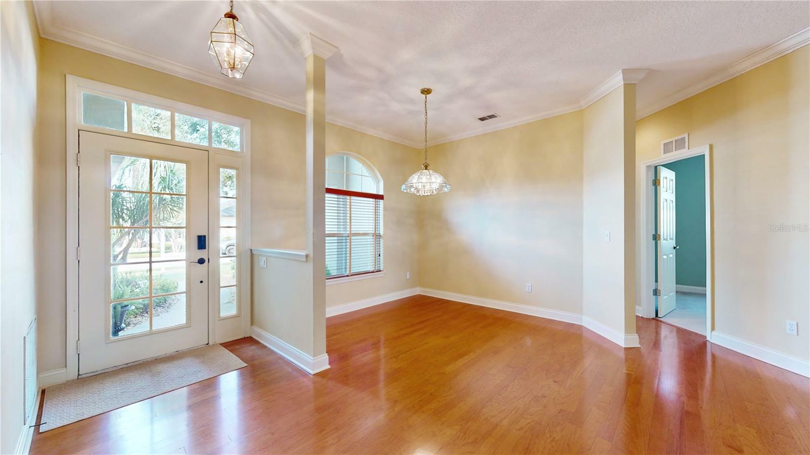 Property Photo:  2657 Queen Mary Place  FL 32751 