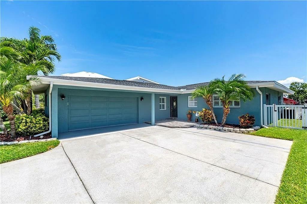 16105 4th Street E  Redington Beach FL 33708 photo