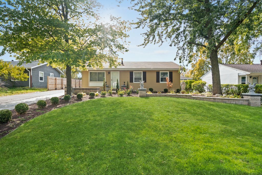 Property Photo:  461 Konen Avenue  IL 60504 