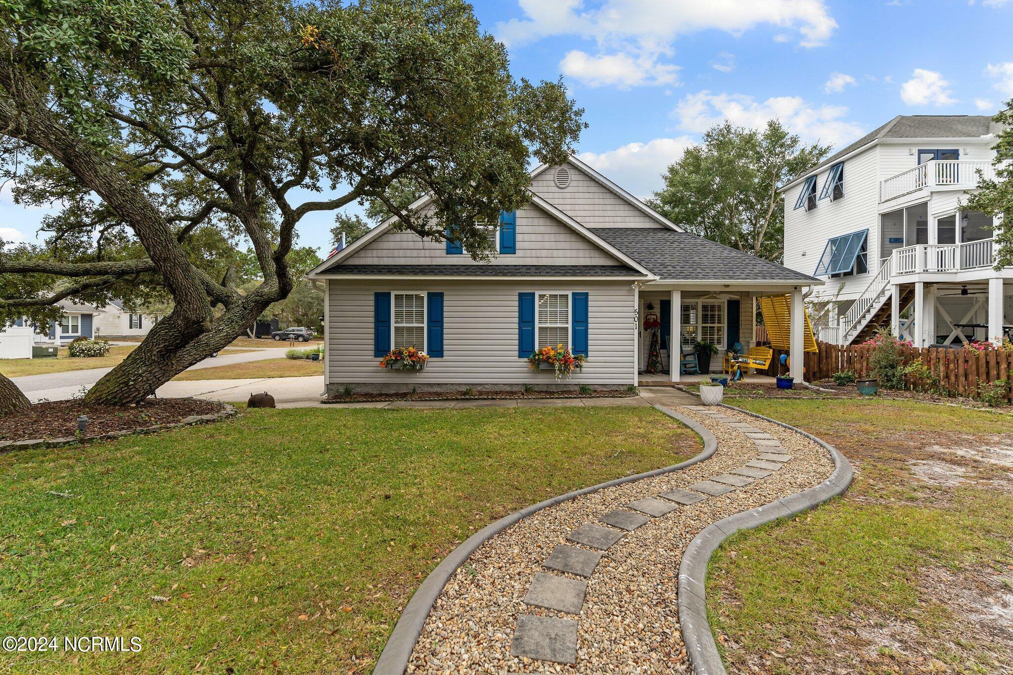 Property Photo:  501 W Yacht Drive  NC 28465 