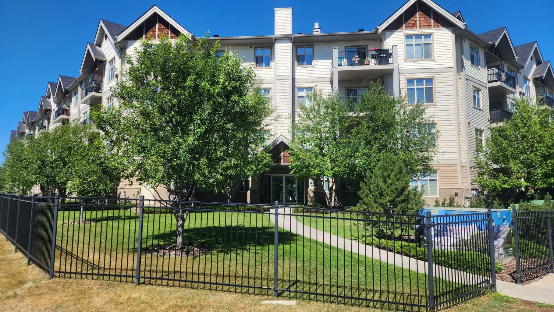 100 Lakeway Boulevard 305  Sylvan Lake AB T4S 0A4 photo