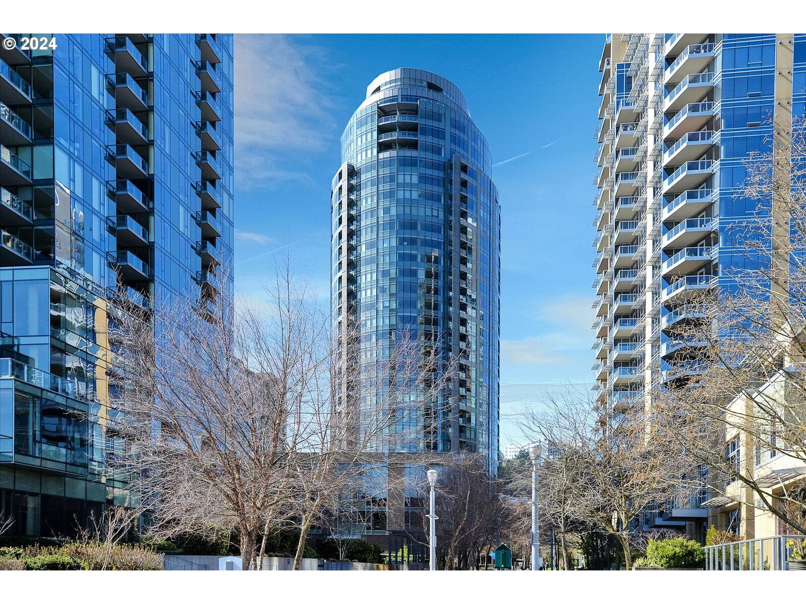 Home for sale in Portland 3601 S River Pkwy 1708, Portland, OR 97239