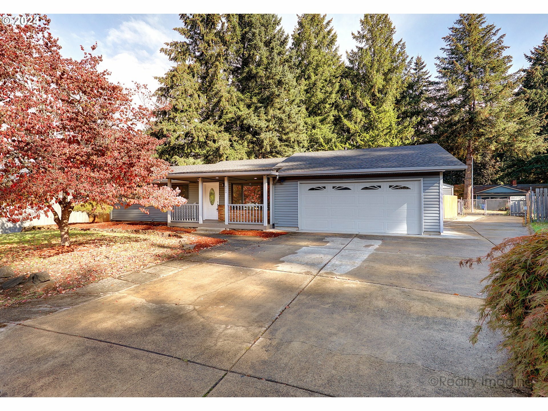 Property Photo:  6209 NE 96th Ave  WA 98662 