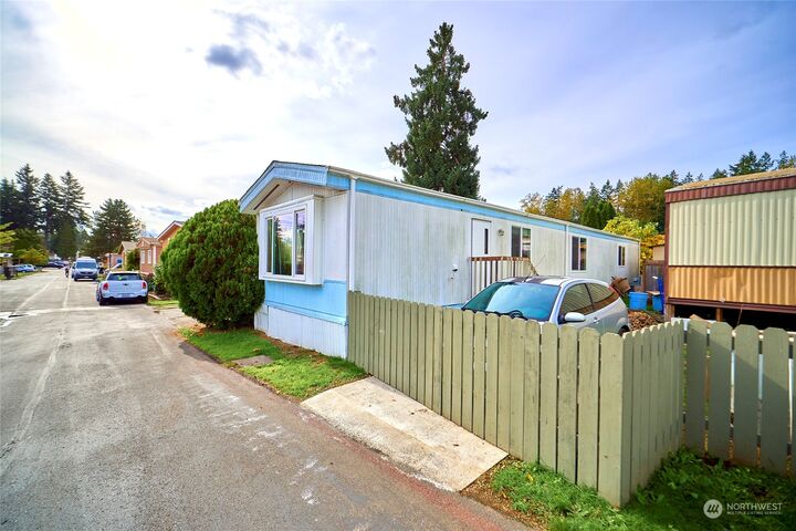 Property Photo:  15232  272nd Street SE 90  WA 98042 