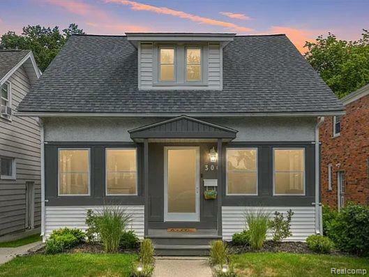 Property Photo:  306 Potter Avenue  MI 48067 