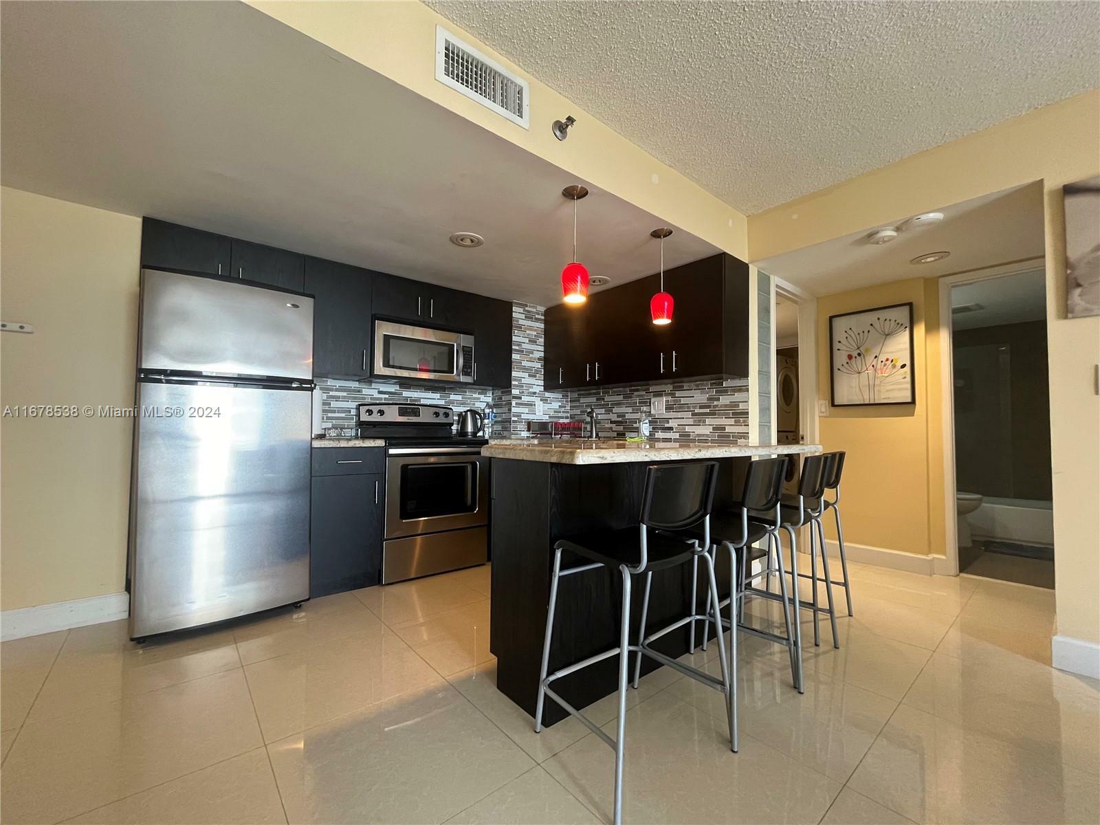 Property Photo:  770 Claughton Island Dr 1414  FL 33131 