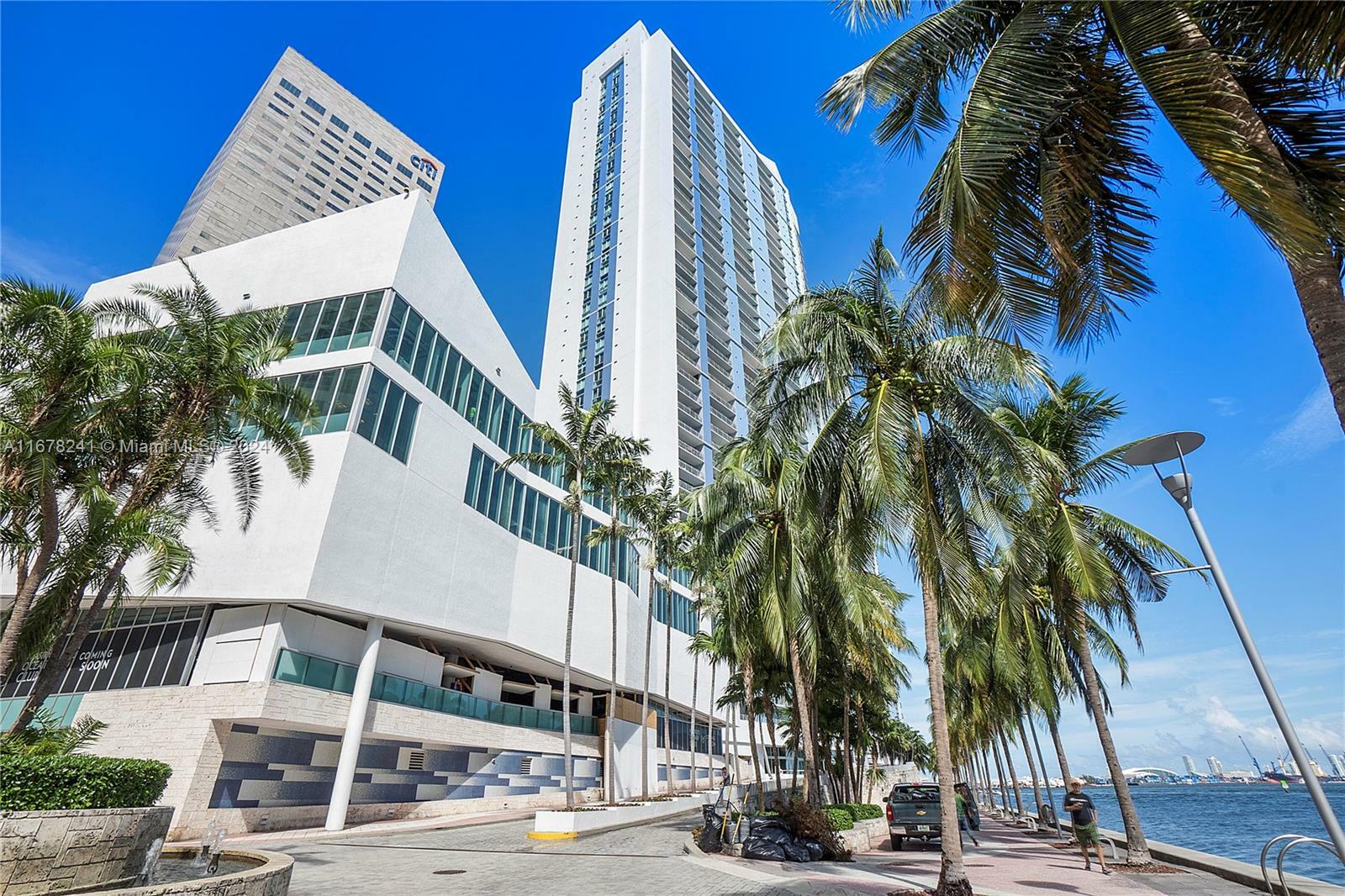 Property Photo:  335 S Biscayne Blvd 2810  FL 33131 