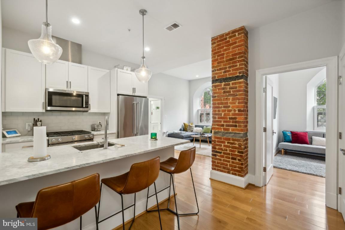 Property Photo:  819 D Street NE 15  DC 20002 