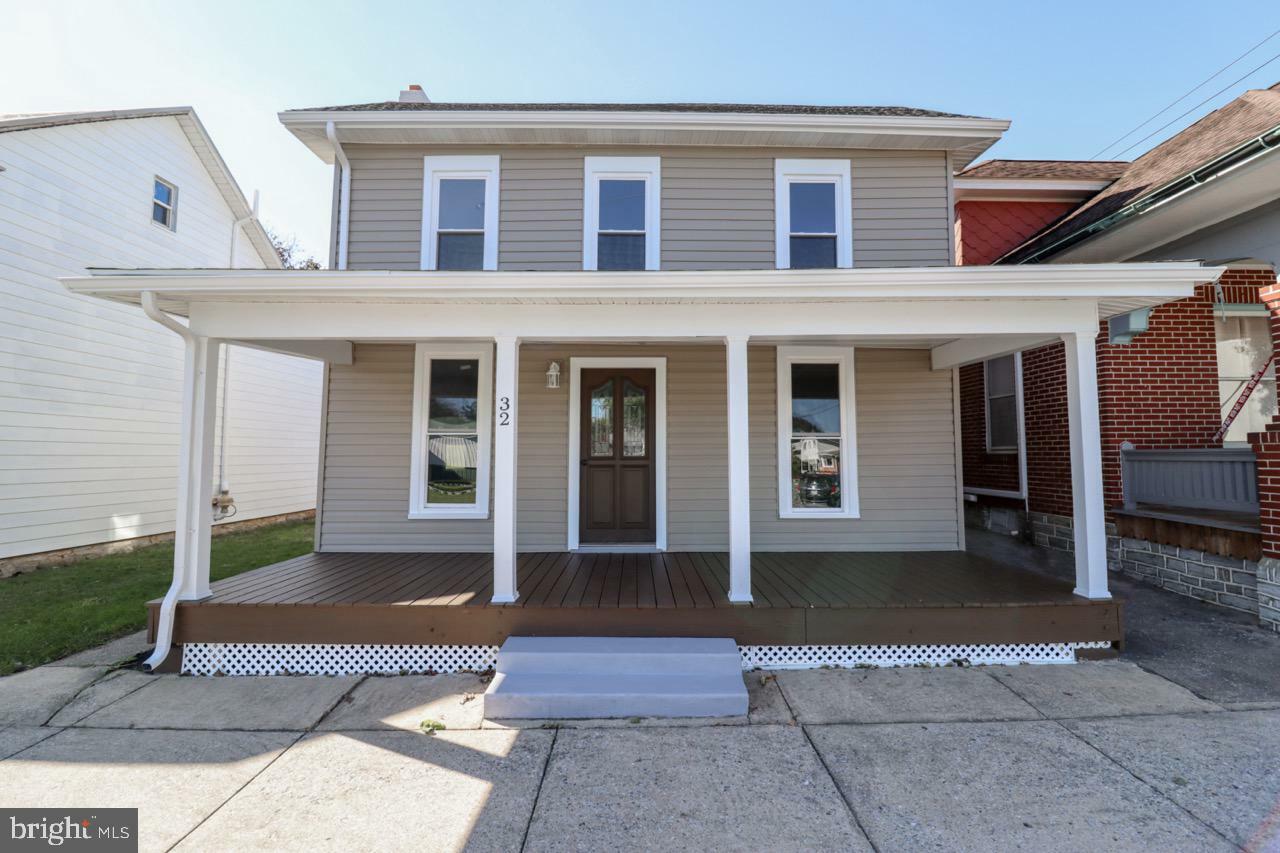 Property Photo:  32 N Duke Street  PA 17036 