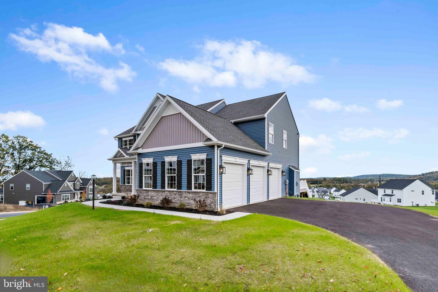 Property Photo:  2015 N Fall Harvest Drive  PA 17055 