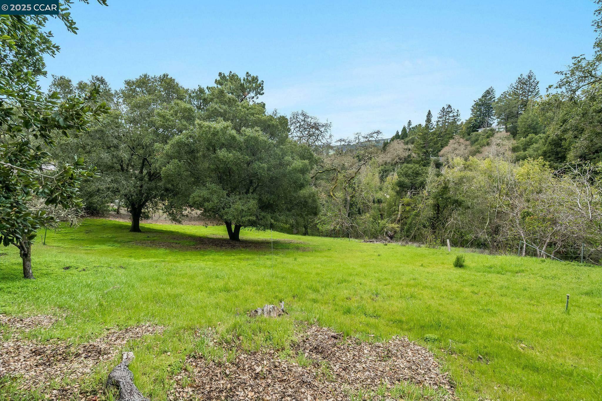 Property Photo:  9 Charles Hill Rd  CA 94563 