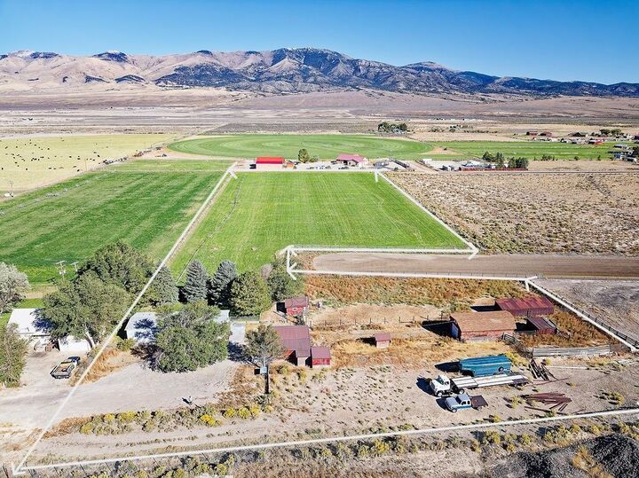 Property Photo: 323 East 40th North Street NV 89301