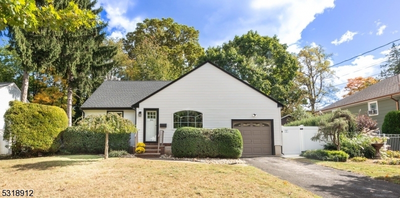 Property Photo:  384 Mountain Ave  NJ 07062 