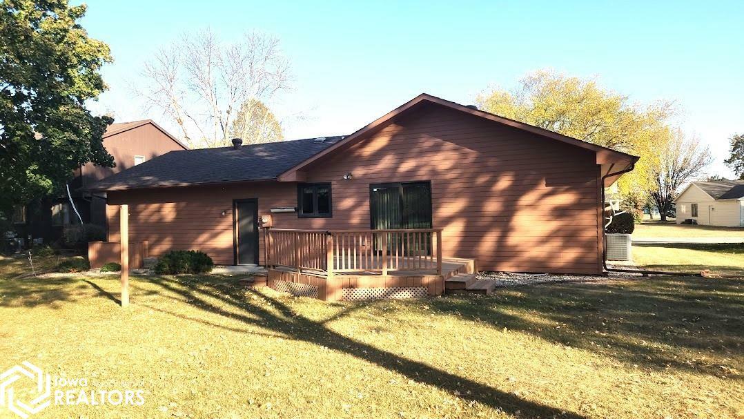 Property Photo:  4 Quarry Road  IA 50401 