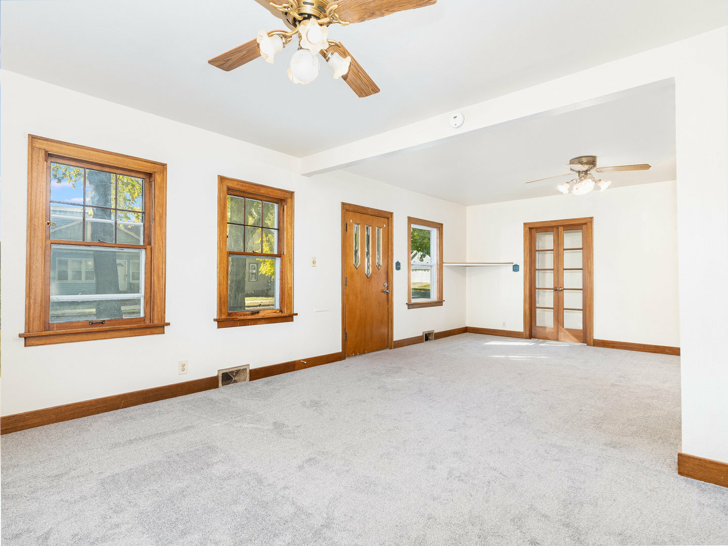 Property Photo:  727 Charles Street  IL 60506 