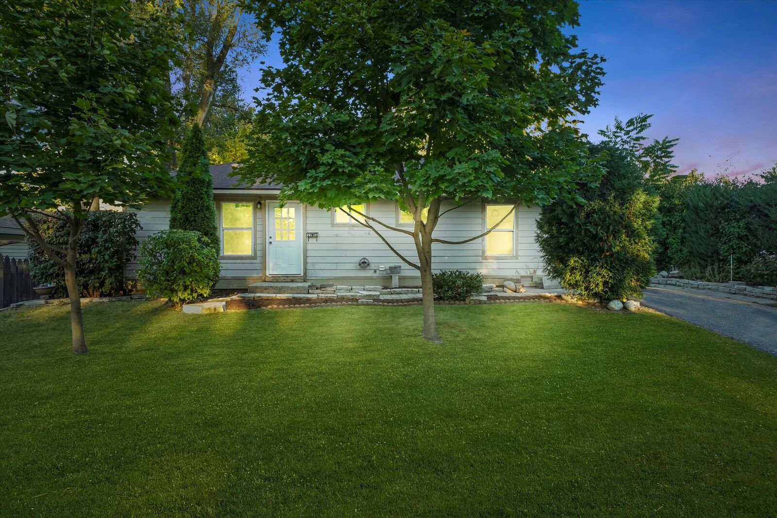 Property Photo:  2203 Tepee Avenue  IL 60110 